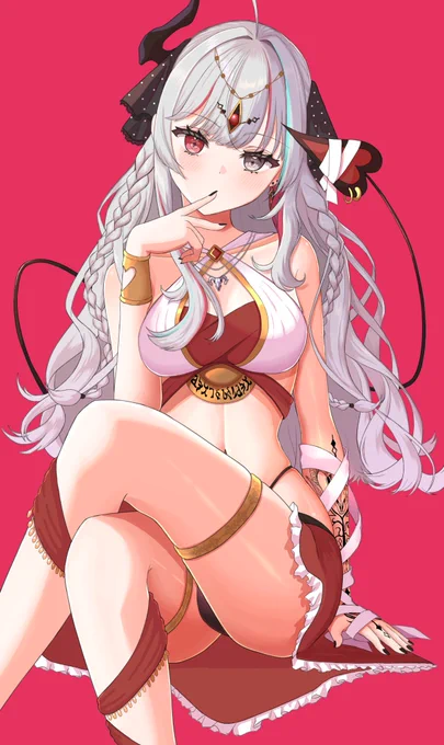 #太もも晒すとフォロワー増えるって聞いたんですがフォローくーださい 