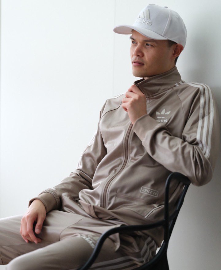 realstevenwu's tweet photo. Wondering what to have for lunch 🥗🥙🥪 my mind is always on food 🐷
#tracksuit #tracksuits #adidas #adidastracksuit #tracksuitadidas #tracksuitday #trackies #adidaschile #adidaschile62 #adidaschile20 #adidaschile62tracksuit #scally #chav #cap #sportswear #adidascap #sportsboy https://t.co/JfHxoVMdiO