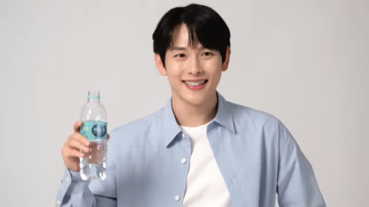 애봉 :) tweet media