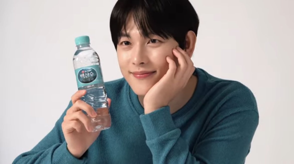 애봉 :) tweet media