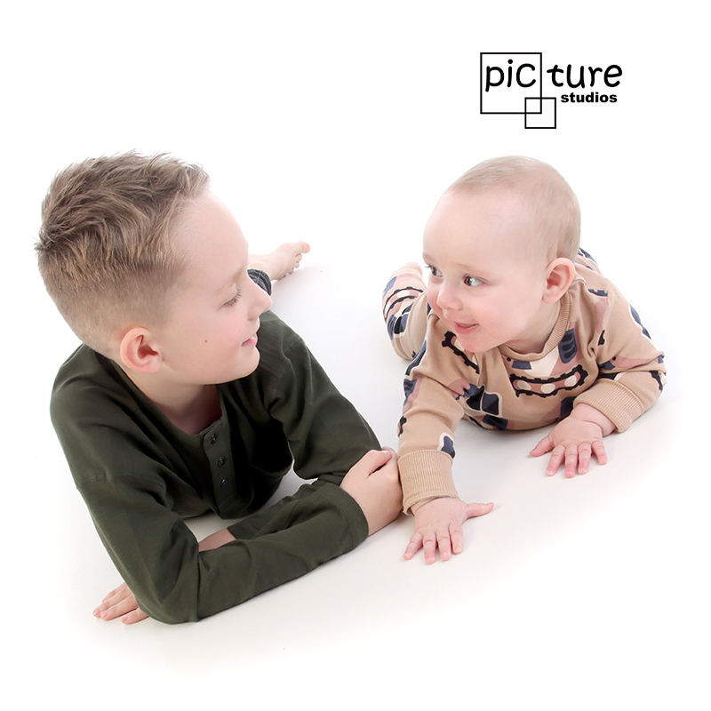 The best of friends 🥰
.
.
.
.
.
.
#picturestudios #picturestudioslowestoft #photography #photographers #suffolkphotographer #maternityphotography #newbornphotography #family #children #familyphotography