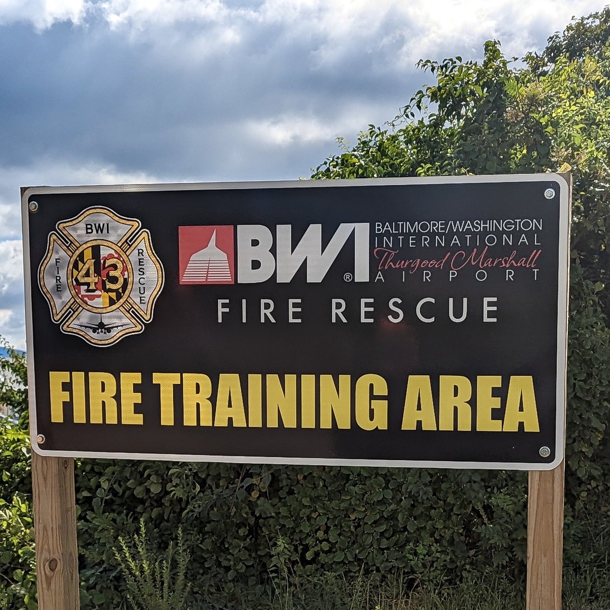 The @BWIfire squad will perform a training exercise this morning beginning at approx. 5:30am.   Please do not be alarmed by the presence of smoke and/or fire near the airport. This is only a training. #MDOTsafety