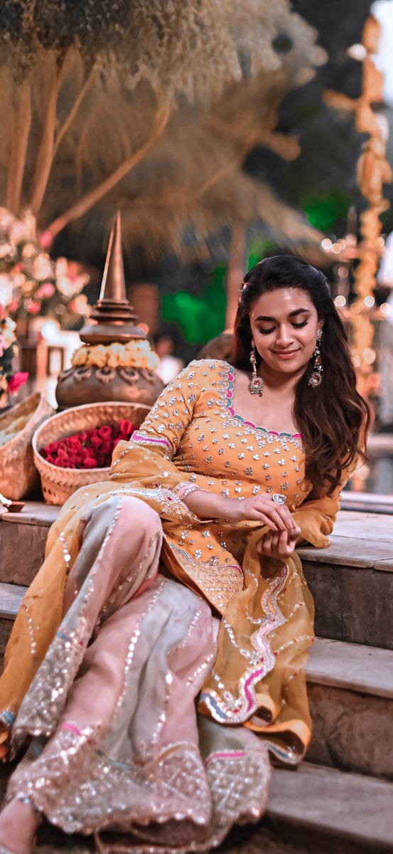 ItzVarun_____'s tweet photo. Keerthy Suresh 🤍 https://t.co/Ii3QPdFNM9