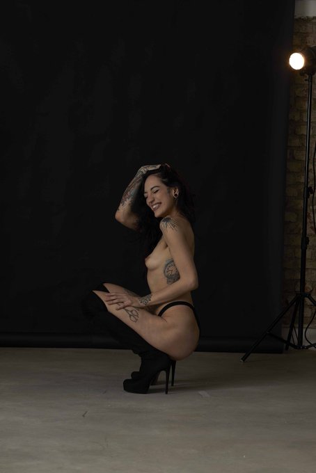 Smile  shot by Neri Cer&ugrave; https://t.co/iNbdp71E09<a href="/tag/xhamster"class="tags"><span>#xhamster</span></a>