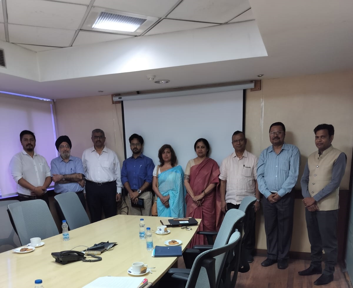 Exciting Collaboration Ahead! IIIT-Delhi Meets @phdchamber. We're thrilled to announce a productive meeting between Indraprastha Institute of Information Technology Delhi (IIIT-Delhi) and the PhD Chamber of Commerce and Industry (PHDCCI), New Delhi. Led by Prof. Pankaj