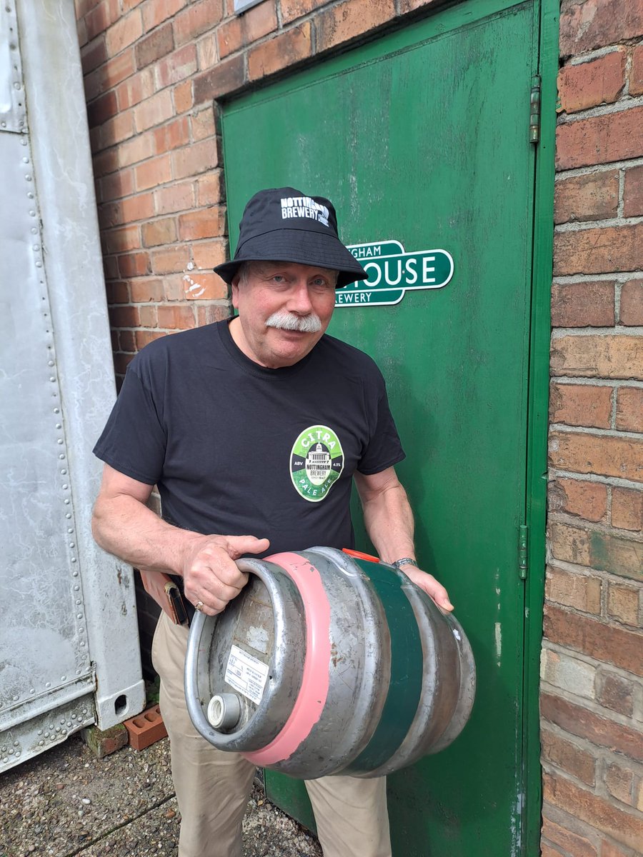 NottmBrewery's tweet photo. Have you tried our new Citra yet?
Philip's been there, got the t-shirt (and hat😉)

Brand new merch available here: https://t.co/Gnf1DWa5Yw

#wemakenottinghamrock https://t.co/xrCZS4P0AX