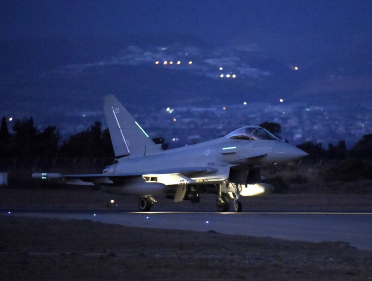 🚨BREAKING: There are reports UK fighter jets have taken off from the RAF Akrotiri base in Cyprus, heading towards Israel, triggering speculation this may be the start of retaliatory action against Iran for its attack on Israel.
#IranAttackIsrael #IsraelIranWar #Iranians #Iran