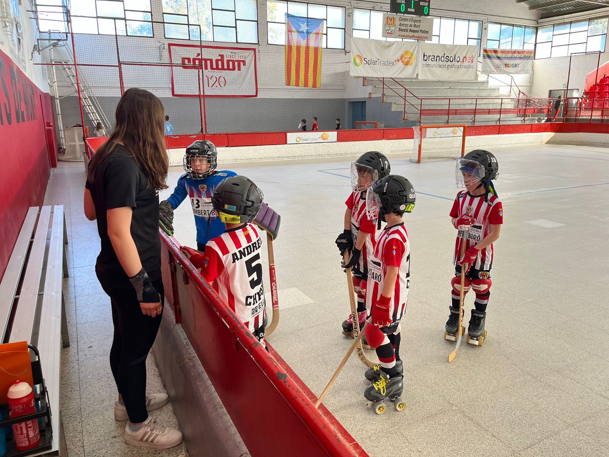 Resultats darrera jornada

Vet. 8-3 @HoqueiVendrell 
Aleví B 6-5 @ClubPatiCALDES 
@clubpaticongres  3-5 Júnior
Aleví A 4-5 @cerdanyolach 
Fem11 SantMollet 6-0 @cpmanresahoquei 
@ch_ripollet 3-2 Prebe A
@amunthoquei 4-0 Prebe B
@geieg.hoquei 5-4 1a Cat
Dominicos 5-2 #OkPlata