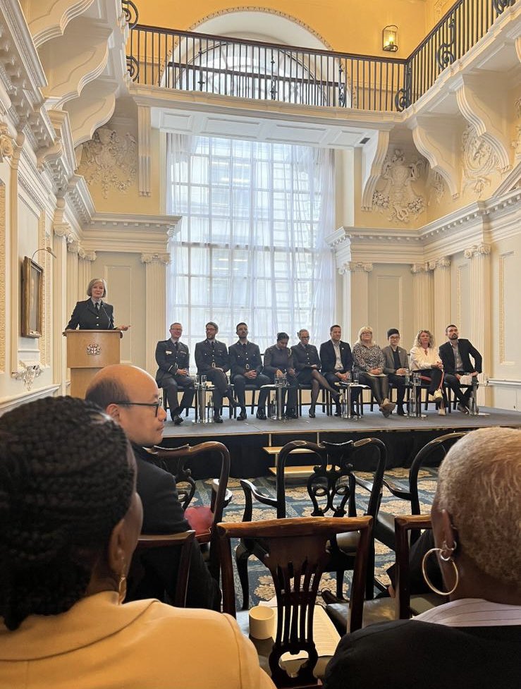 1/3
Phew. It’s been a busy week.
Starting off with @citylordmayor’s Colloquy, organised by @SallyBridgeland  focusing on sustainable education #SDG4, I joined this panel as a speaker representing @aircadets and shared my experiences both as a learner and an educator. 📖