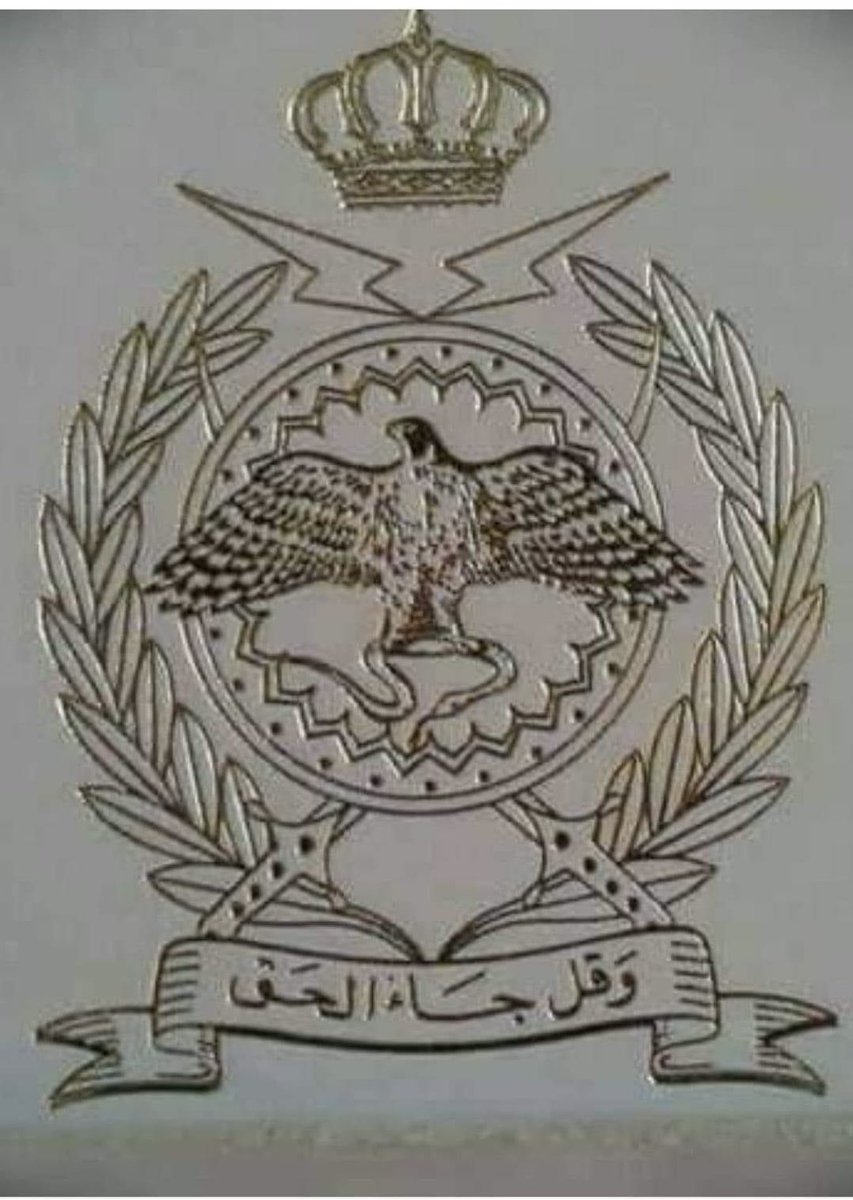 salah5wq_1's tweet image. 🔴اخبروهم ان طائر العُقاب ملك الطيور وسيد الجو، إذا حلق في السماء لا يجرؤ طير أن يتحرك من مكانه في الأرض، حتى الصـقر يخمد واجماً لا يتحرك، فالصقر إن رأى العُقاب يطـير في السـماء لا يجرؤ على الحراك فما بالهم بدجاج المزارع