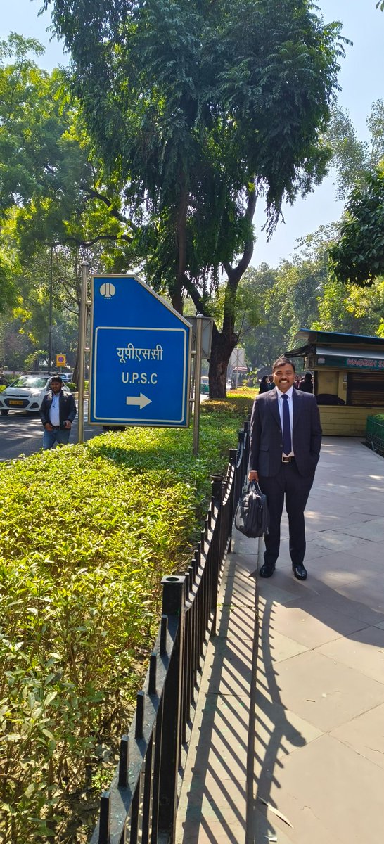 pratapsingh3636's tweet image. #UPSC
12  परीक्षा शामिल हुआ
7 मुख्य परीक्षा लिखा
5 इंटरव्यू दिया
कोई चयन नही
शायद जिंदगी का दूसरा नाम ही संघर्ष हैं ।
#UPSC #IAS #iasresults
#यूपीएससी