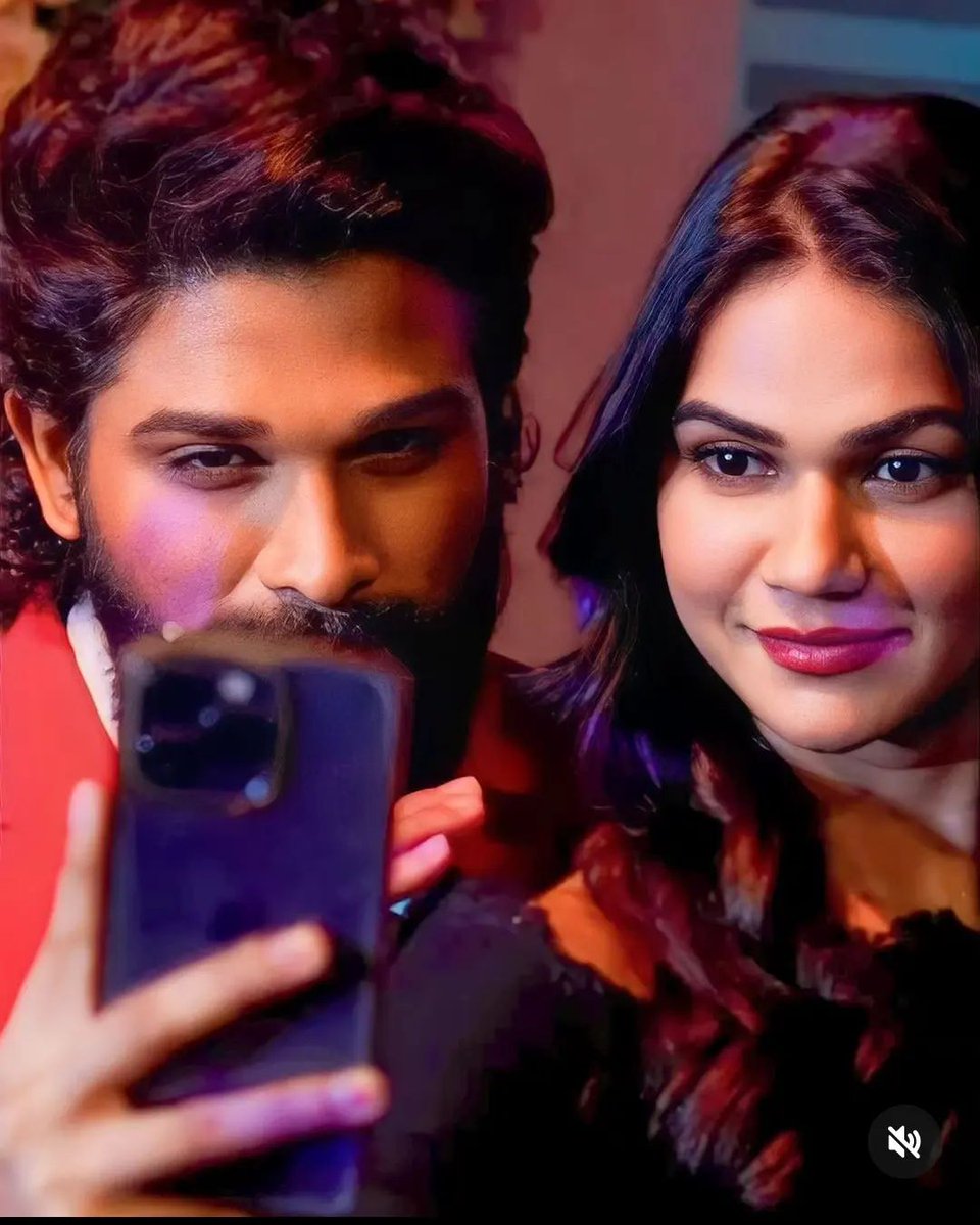 #AlluArjun #AllusnehaReddy 🤳🏻💞

@alluarjun #Puspha2TheRule