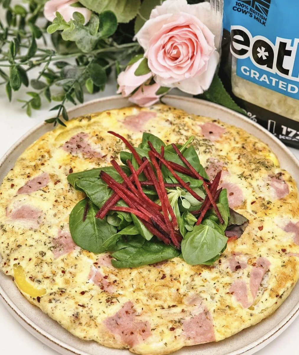 eatleancheese's tweet photo. 🍳🧀🍅 Who says a quick lunch can’t be delicious AND nutritious? 

Whip up this ham, tomato, cheese, onion, and pepper omelette for a protein-packed meal that will keep you fueled all day long! What’s your go-to omelette combo? 😋

Instagram - sw_vix_weightlossjourney https://t.co/pvThmyT5cj