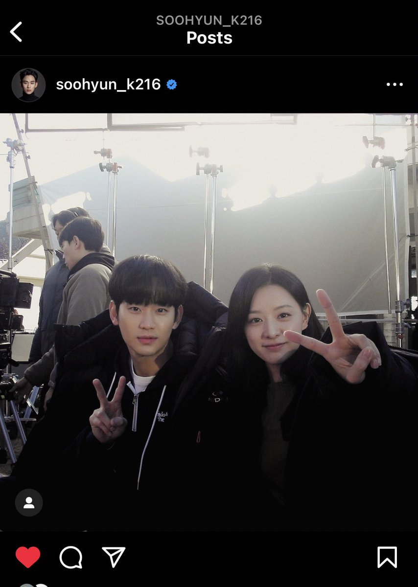 seonhonoh's tweet photo. love is in the air https://t.co/ilDWhXO4ru