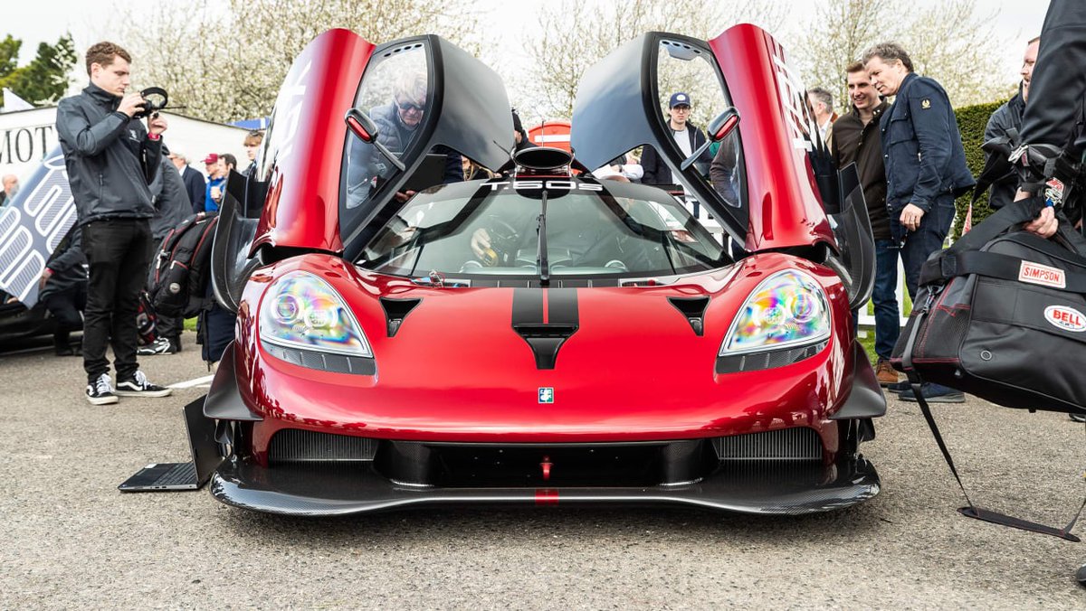 The £3.1m GMA T.50s Niki Lauda takes Gordon Murray’s supercar recipe to the extreme, and it made its dynamic debut at Goodwood Members' Meeting - evo.co.uk/gma/t50s-niki-… @PlanetGMA