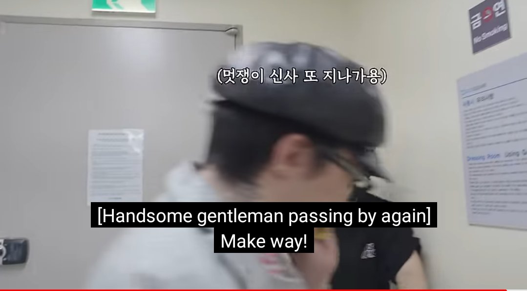 Coup_dEtat5's tweet photo. Omg!! GDRAGON appeared on DAESUNG'S D's ROAD in Seoul behind the scenes EP.2 !!
Daesung teasing his Jiyong hyung
"A very famous person !A handsome gentleman just passed by!" " He's shining &amp; sparkling " 🤣🤣

🔗https://t.co/P5ZMu9uUkG https://t.co/GckQahaeqD