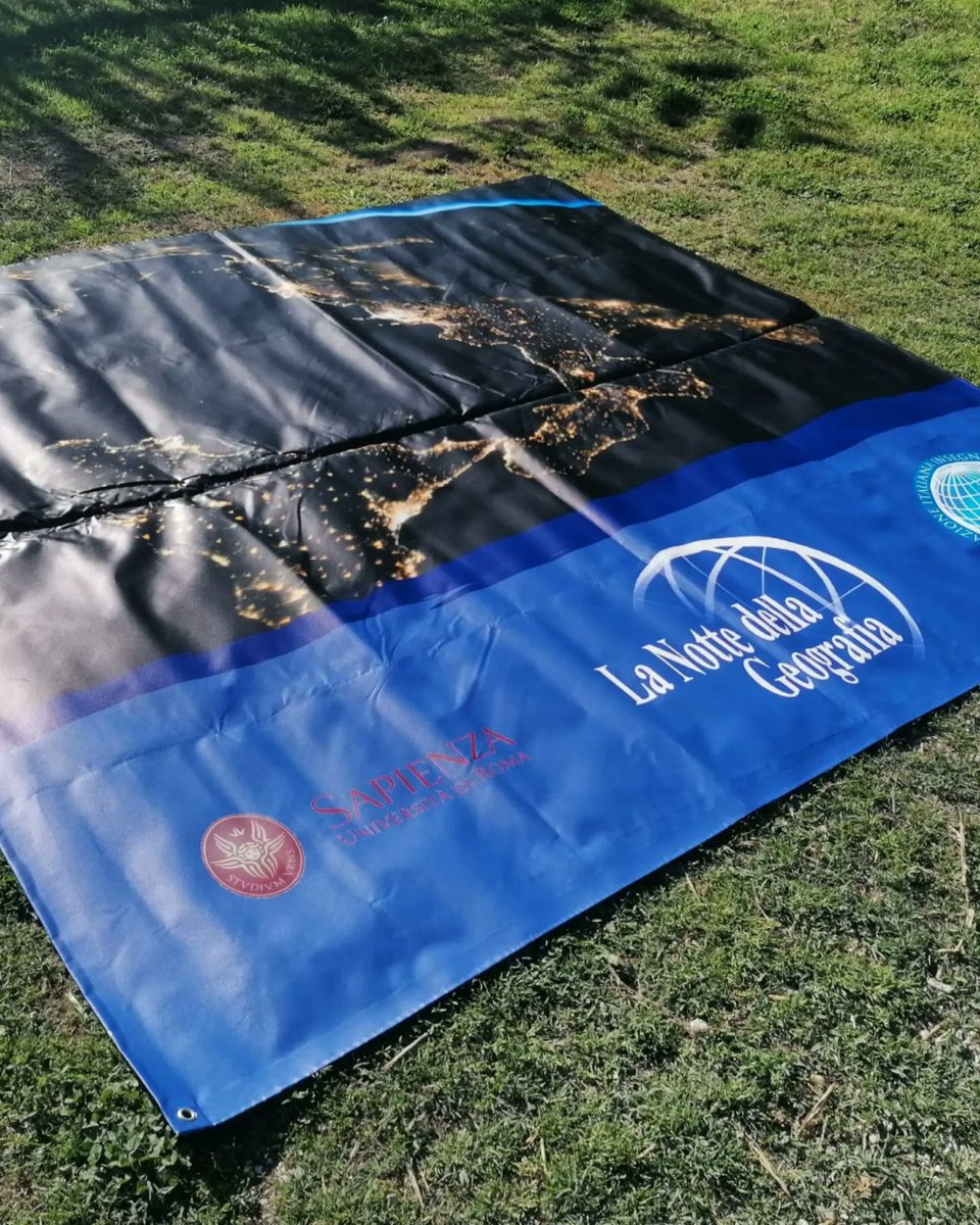 Grazie a tutte e tutti coloro che hanno preso parte alla Notte della Geografia in Sapienza presso il Museo Orto Botanico di Roma. 
 🌻🌏#geonight #nottedellageografia #aiig #Sapienza