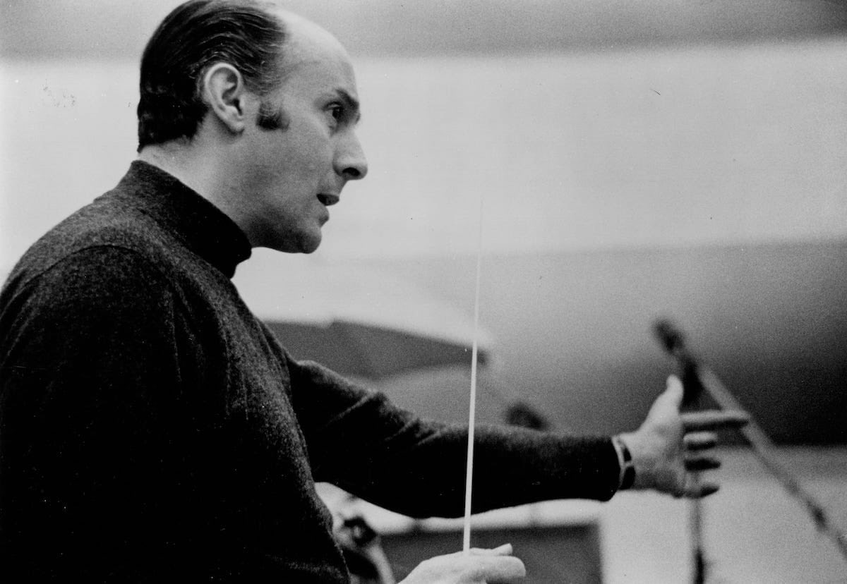 The centenary of Henry Mancini, winner of four Oscars, composer of one of the few flawless songs (Moon River), the Pink Panther theme, and of the wonderfully spooky auto harp motif for Blake Edwards’ Experiment in Terror in 1962. m.youtube.com/watch?v=6UJ0SS…