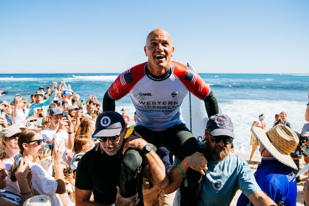 PlaneteSurf's tweet photo. #surf Éliminé à Margaret River et relégué du CT, « ça ressemble à la fin » pour Kelly Slater https://t.co/Hlqgs3jp7K https://t.co/F5pFYEAGBO