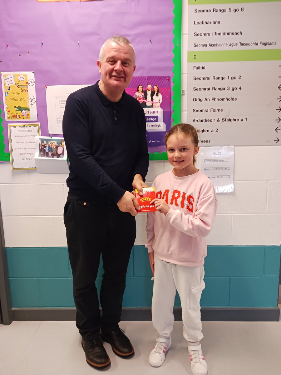 Comhghairdeas le hAlanna a bhuaigh Gaeilgeoir na míosa i Scoil Bhríde Mionloch do mhí an Márta.

Urraithe ag An Bruach Thoir 

Congrats to Alanna who was Gaeilgeoir na míosa in @Scoilbhridemionlich for March.

Well done Alanna. S'maith thú.