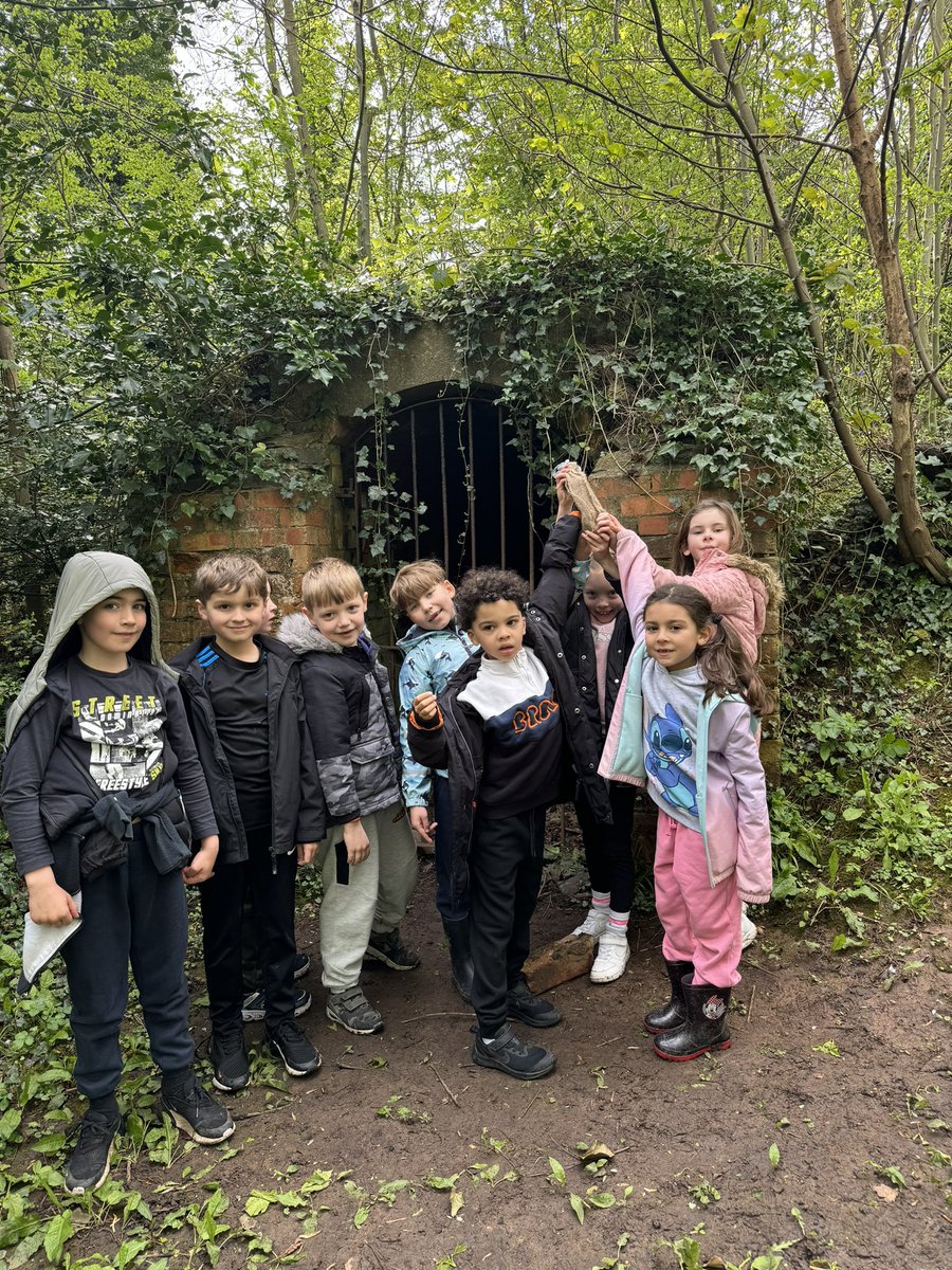 Practicing our Robin Hood skills! We found the treasure! 😎💎