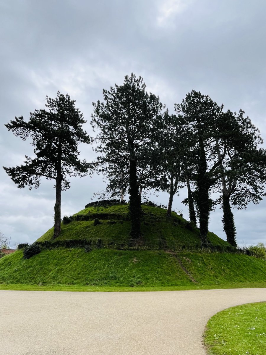 Ancient #Motte in #AntrimCastleGardens.  
Dates from late 1100’s/early 1200’s AD. 

Designed for defensive purposes.
A great view from the top!  

#Antrim #townlandtours #discoverni #embraceagiantspirit #vegantabletourni #loveNI #visitbelfast #lovefood #bluebadgeguide #nitga