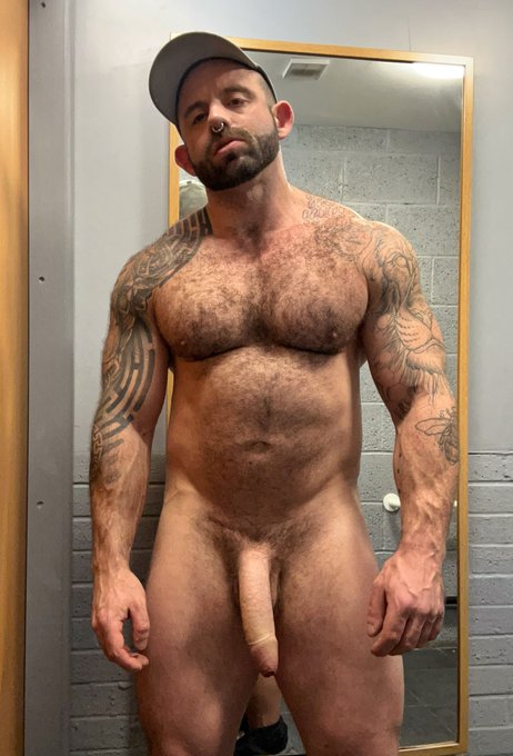 Watch Bull Barrett 🇬🇧💪🏻's leaked NSFW photo on TwXstars