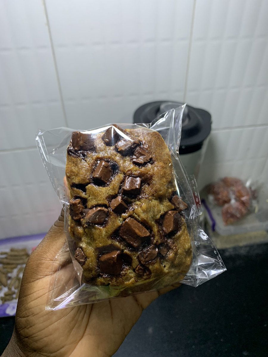 treasureadisa's tweet photo. Delivered these chocolate chunks banana bread minis for a birthday celebration this morning 😍🤤

Come and book me o🥹🤲☺️ Your family, friends and guests will really enjoy our banana bread✅ https://t.co/6NT1rqnA2t
