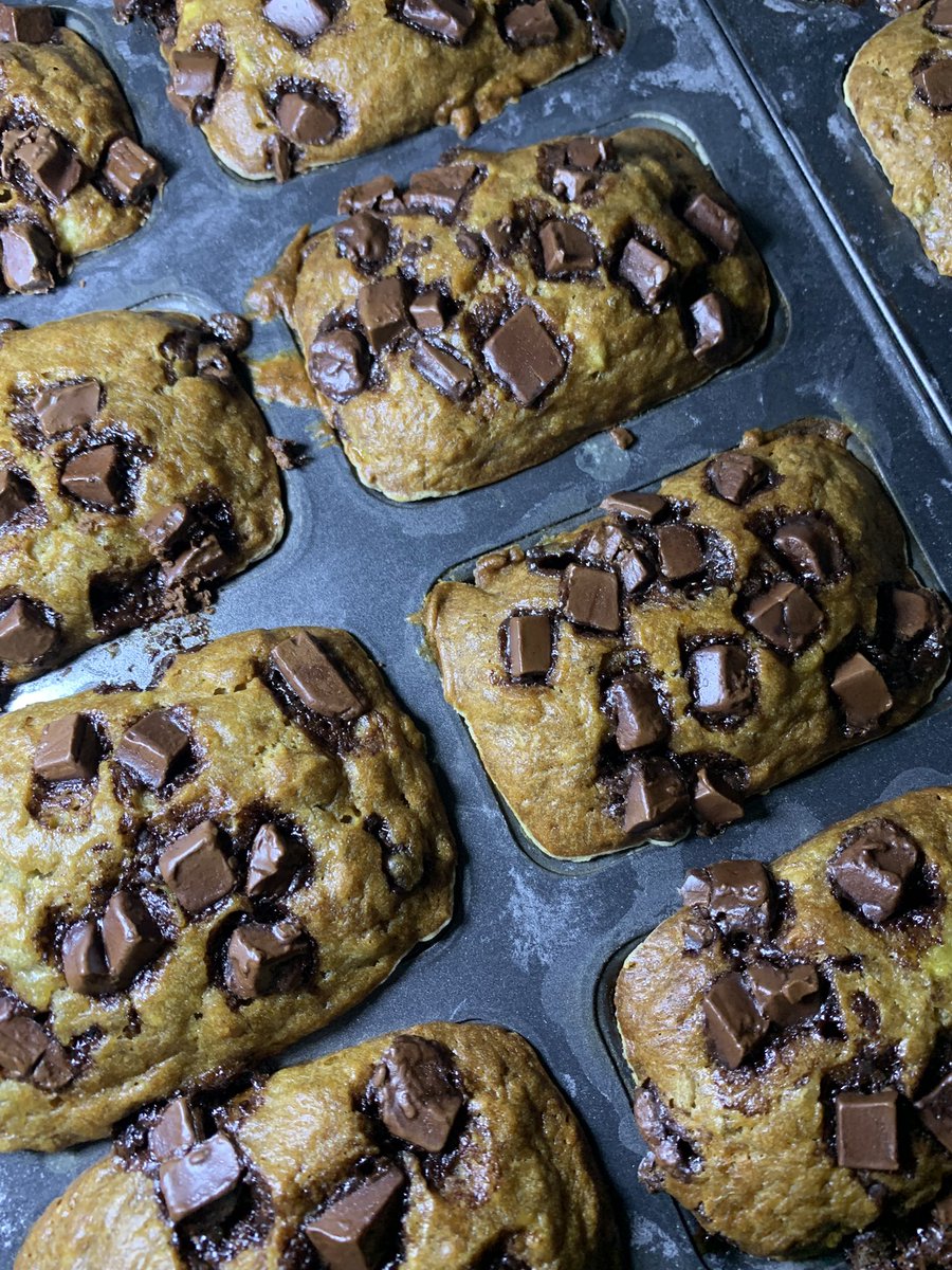 treasureadisa's tweet photo. Delivered these chocolate chunks banana bread minis for a birthday celebration this morning 😍🤤

Come and book me o🥹🤲☺️ Your family, friends and guests will really enjoy our banana bread✅ https://t.co/6NT1rqnA2t