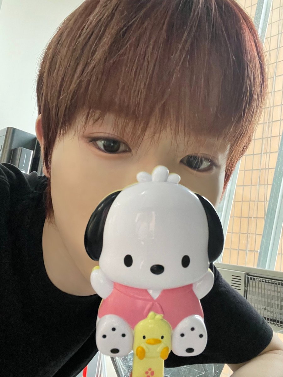TPST_twt's tweet photo. [#혁] 🐶포챠혁🐶 https://t.co/ME1AZa5JcB