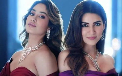 wow kriti and janhvi for kalyan jewelers. omfg they look so pretty