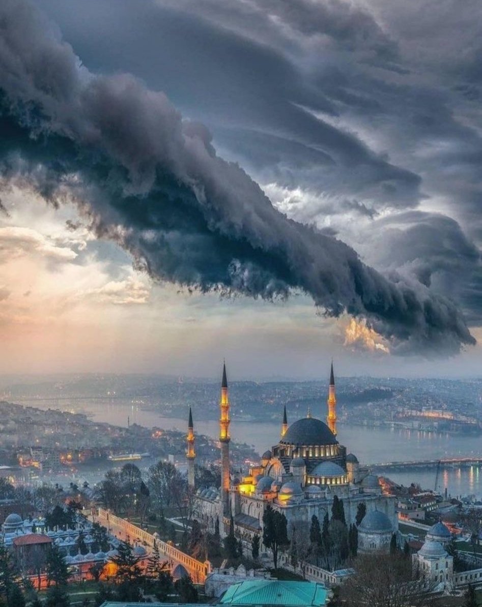 dr_yusufyilmaz's tweet photo. Göklerin ve
Yerin
#Mülkü
Allah'ındır.
O,Herşeye #Kâdirdir.
Âliİmran,189
Bilmez misin?
Ey
ehli kâfir,
ehli münafık,
ehli müşrik,
ehli kripto..
eyyühelMüminûn!
Bu tavrın #kime?
Bir zelzele,bir fırtına,
bir #sayha ile.. güvendiklerin yok olur gider!
Son #çırpınman da boşa olur! https://t.co/EZrdMsCBGW