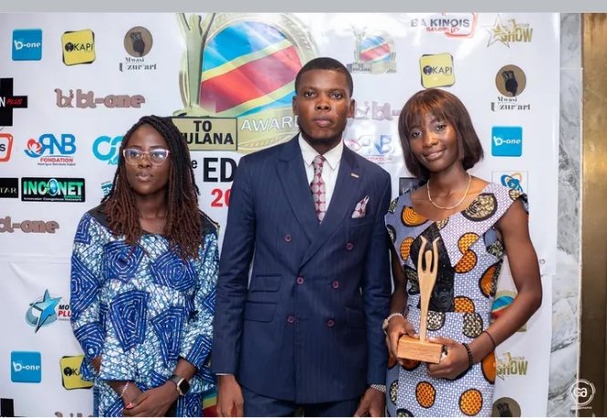 richcaldi39116's tweet photo. Récap sur image, ToFulana Awards   une structure pour la reconnaissance des efforts de jeunes congolais avec son Slogan "Que les forts soutiennent les moins forts" . 🤝🤝🤝 La cérémonie de remise des trophées et diplômes de mérites s'est passée dimanche dernier 14 Avril 2024! https://t.co/dpTTru1htq