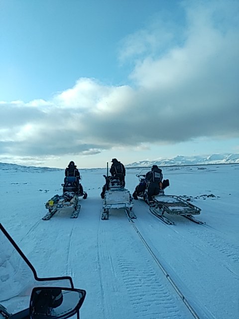 How can a glacier goes from slow to fast flow ?? 🏔️⏩ 
Listening to a glacier with seismic for 7 years !!✴️
Join me this afternoon at 15:30 room 1.61 at #egu24 to know more !