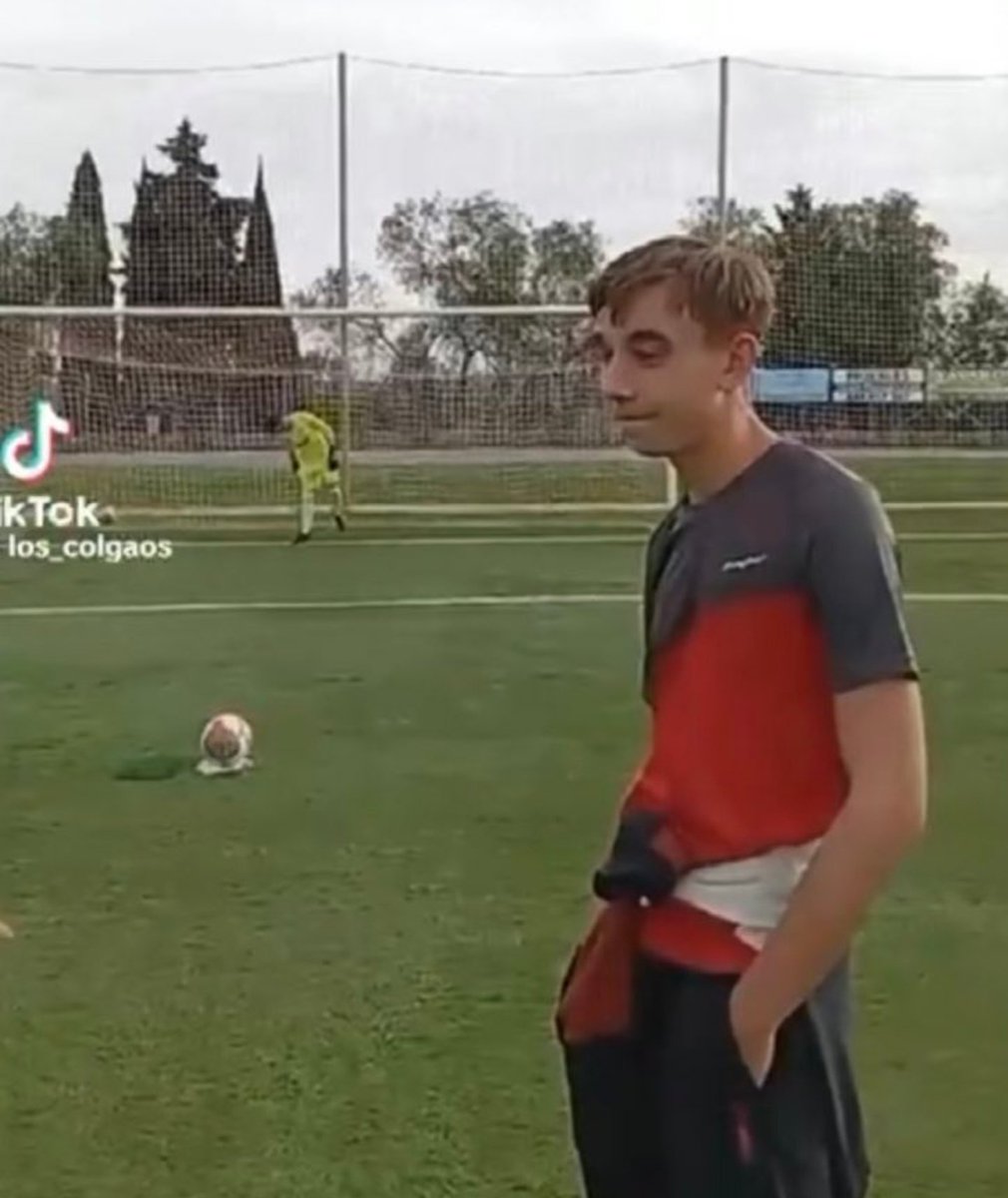 niyone3000's tweet photo. Los béticos que se creen que el Osasuna - Valencia estaba amañado https://t.co/HW96IfpLSw
