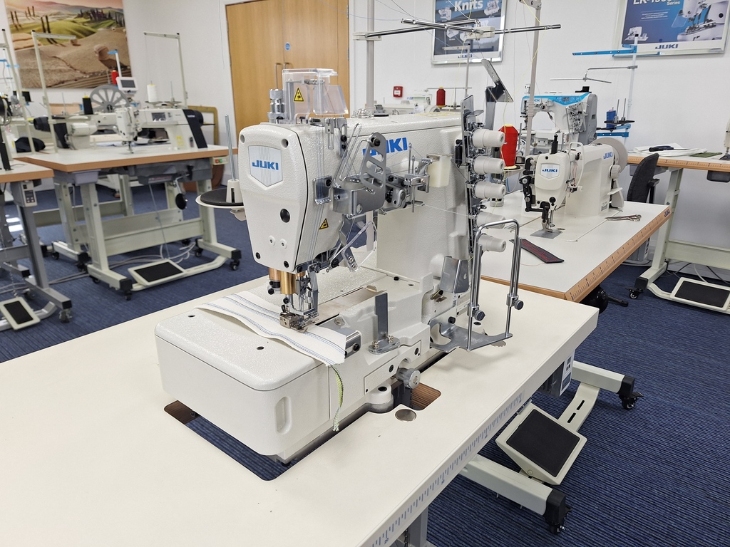 college_sewing's tweet image. JUKI Coverstitch Sewing Machines are available to order! 

For more information, or to request a quote via our website, click the link below! 🔗

🔗 jukisewingmachines.co.uk/juki-apparel-m…

#juki #jukisewingmachine