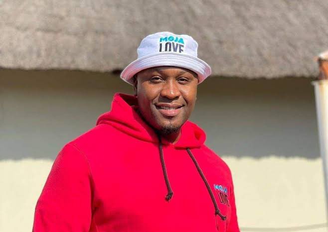 Sizokthola presenter on Moja Love, Xolani Maphanga and a bodyguard for the show and also a director and owner of Tshenolo private investigation company, Bongani Mkhabela have been granted bail of R5,000 each.