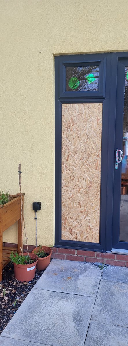 We're sad to announce that in the early hours of Friday morn Community House was #burgled. After being on the estate for 16 yrs+, we've now have to install CCTV, something that we had purposefully avoided. #Thanks to the #resilience of our team we are still open and here to help.