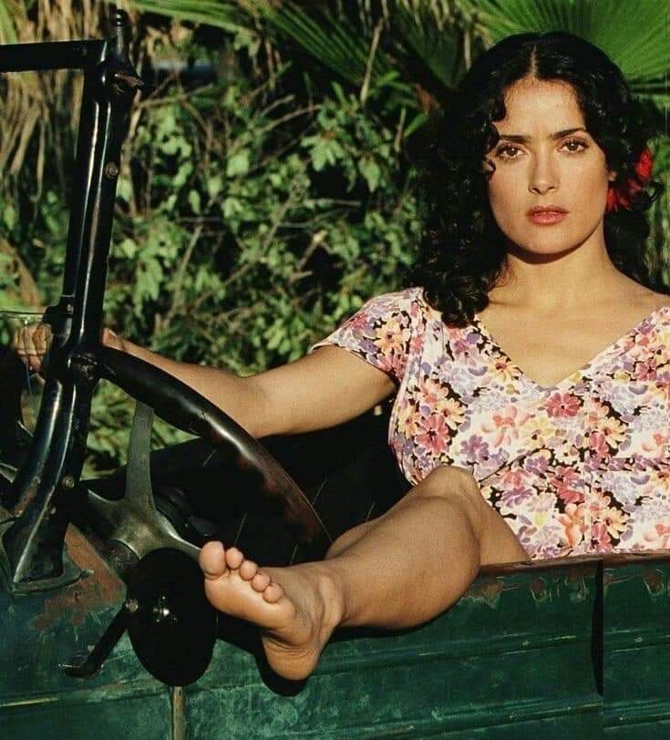 Salma Hayek, barefoot and beautiful