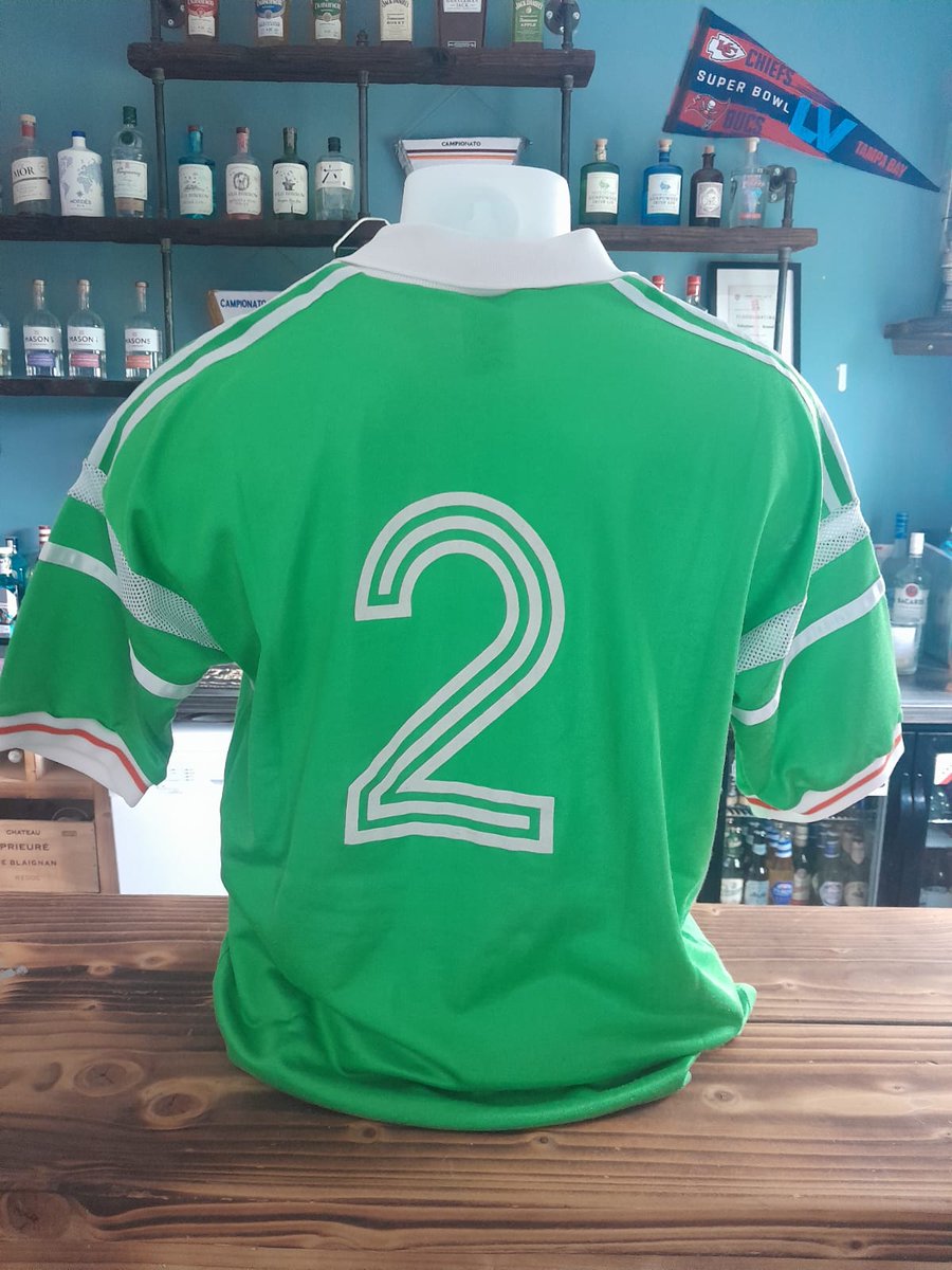 Chris Morris matchworn shirt from the Republic of Irelands 2 nil defeat to Spain, in Sevilla on the 16th November 1988.. 

It wasn't enough to stop us going to Italia 90...