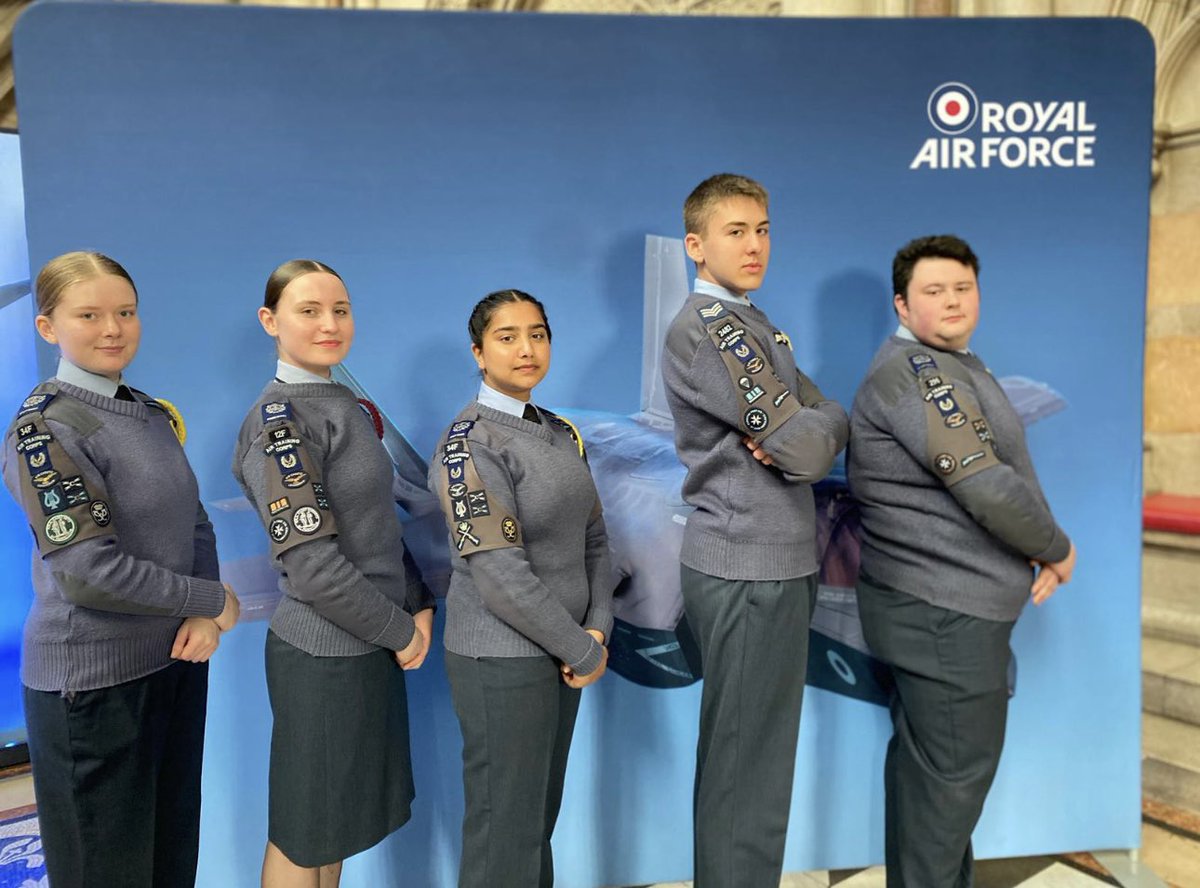 M_Mohsin3008's tweet photo. 3/3
Sunday, I had the privilege to attend the @RoyalAirForce Founders Day Commemoration Service at St Clement Danes Church.
Fantastic service and was great to meet AOC 22 Group @cabster3560 and discuss the STEM initiatives for @LondonAirCadets. https://t.co/OfGyfOHklQ