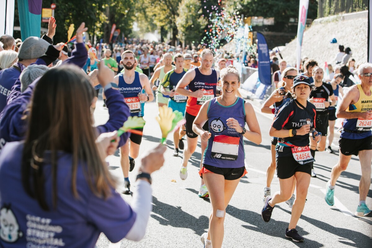 2023 London Marathon raised £63mn for charities fundraising.co.uk/2024/04/16/202…