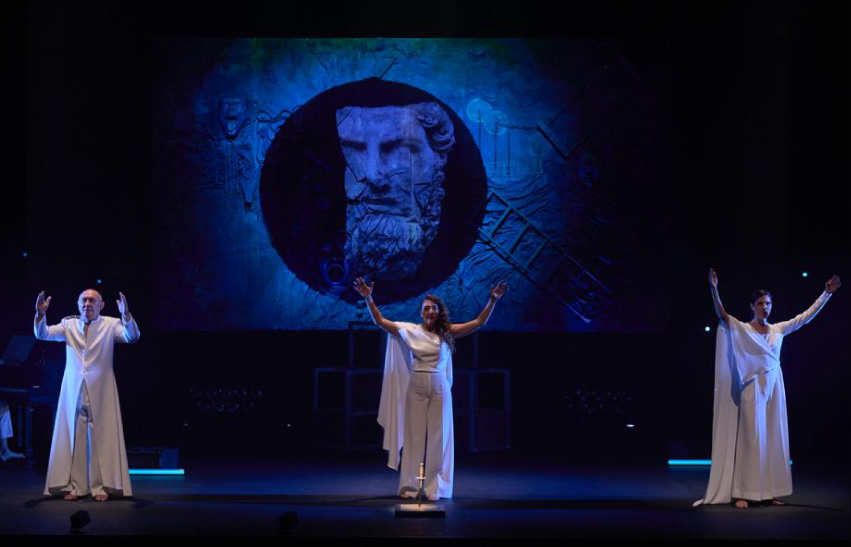 🎭 Este año, la programación del #TeatroMaríaLuisa se inaugura con 𝘔𝘰𝘯𝘴𝘵𝘳𝘶𝘰𝘴. 𝘌𝘭 𝑝𝘳𝘰𝘥𝘪𝘨𝘪𝘰 𝘥𝘦 𝘭𝘰𝘴 𝘥𝘪𝘰𝘴𝘦𝘴, una producción de #ProdigioTeatro a partir de los textos de Calderón de la Barca

📆 6 de julio
ℹ️+🎟️: festivaldemerida.es

@JCimarro
