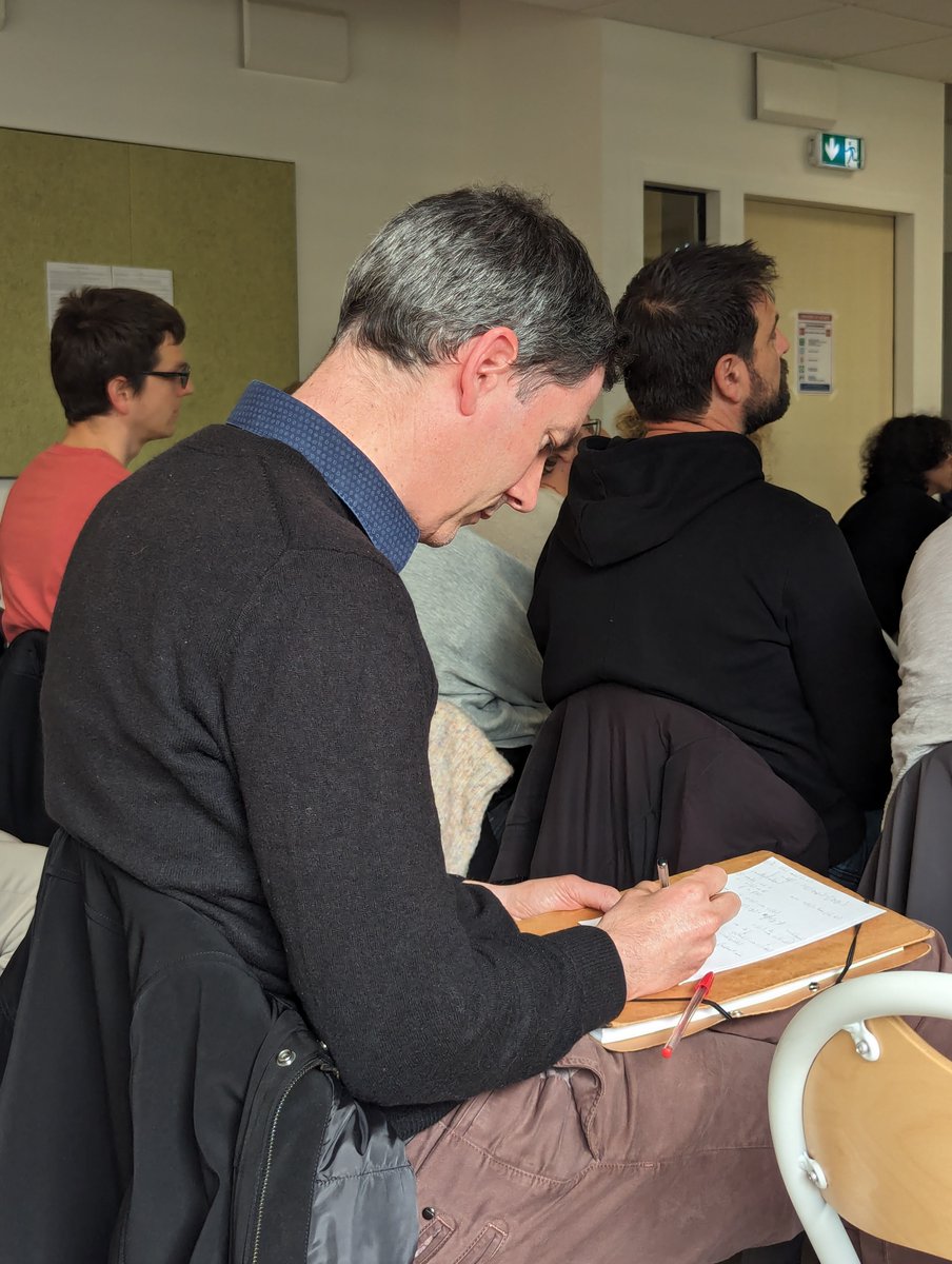 Aujourd'hui, c'est « la Journée des Mathématiques » au lycée Pothier à Orléans (45)📐 
--
3 interventions sur le thème « Applications des #mathématiques » sont prévues lors de cette journée, qui met en avant le travail d'équipe et renforce la cohésion des enseignants🤝