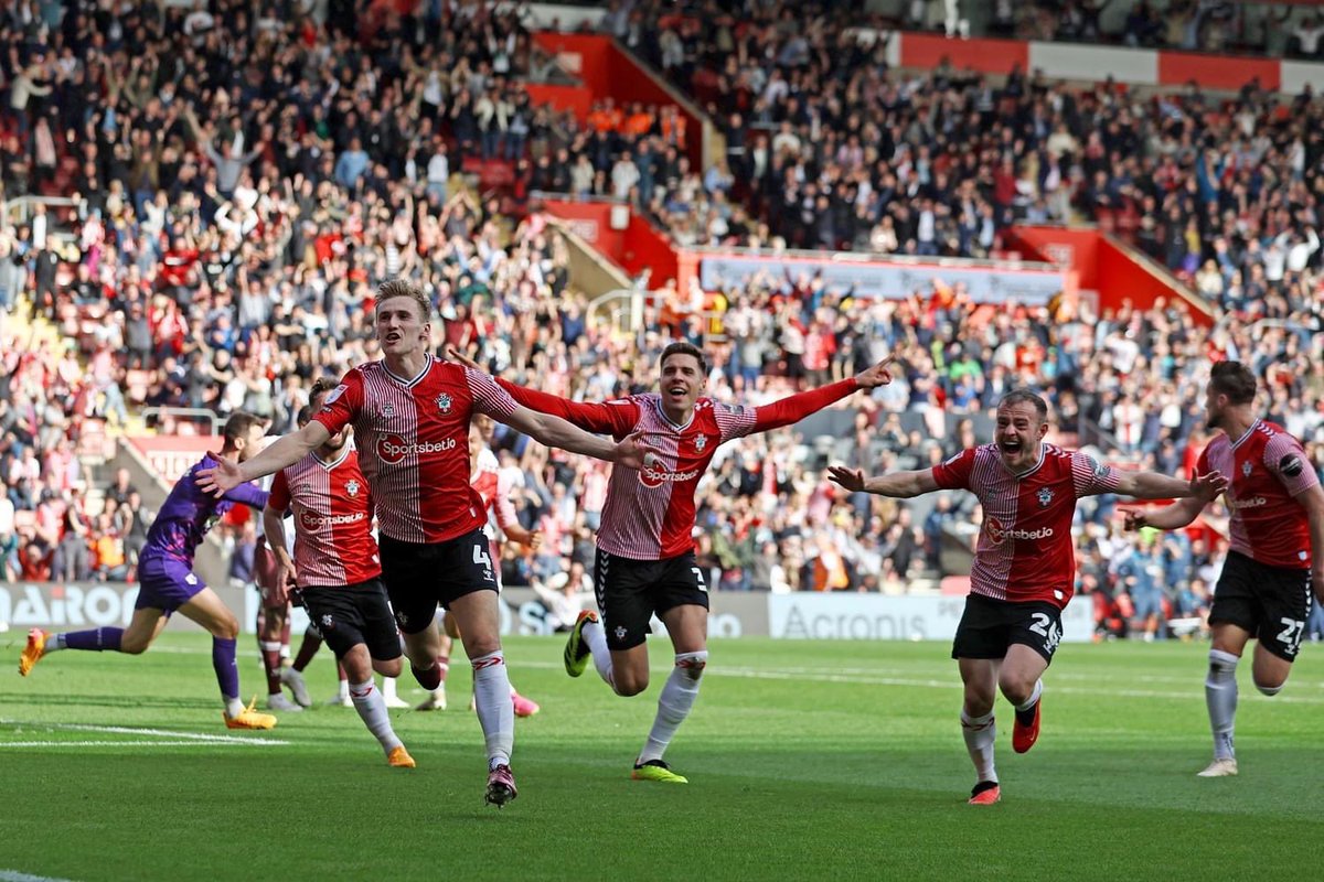 JRW_TV's tweet photo. Repeat of Saturday tonight with a little bit less stress hopefully COYR🔴⚪️🔴 https://t.co/OhOkKw2Ysh