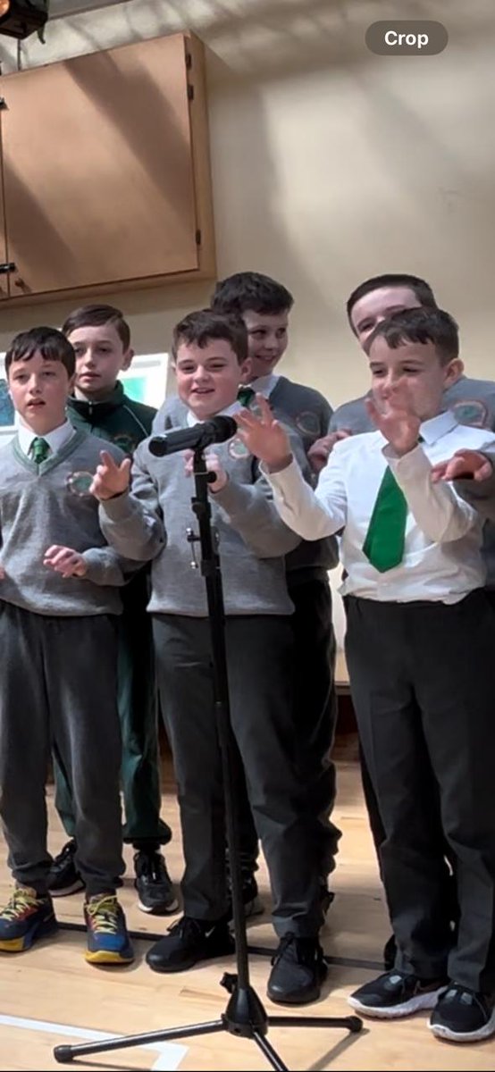 Gaelscoil an Teaghlaigh Naofa tweet media