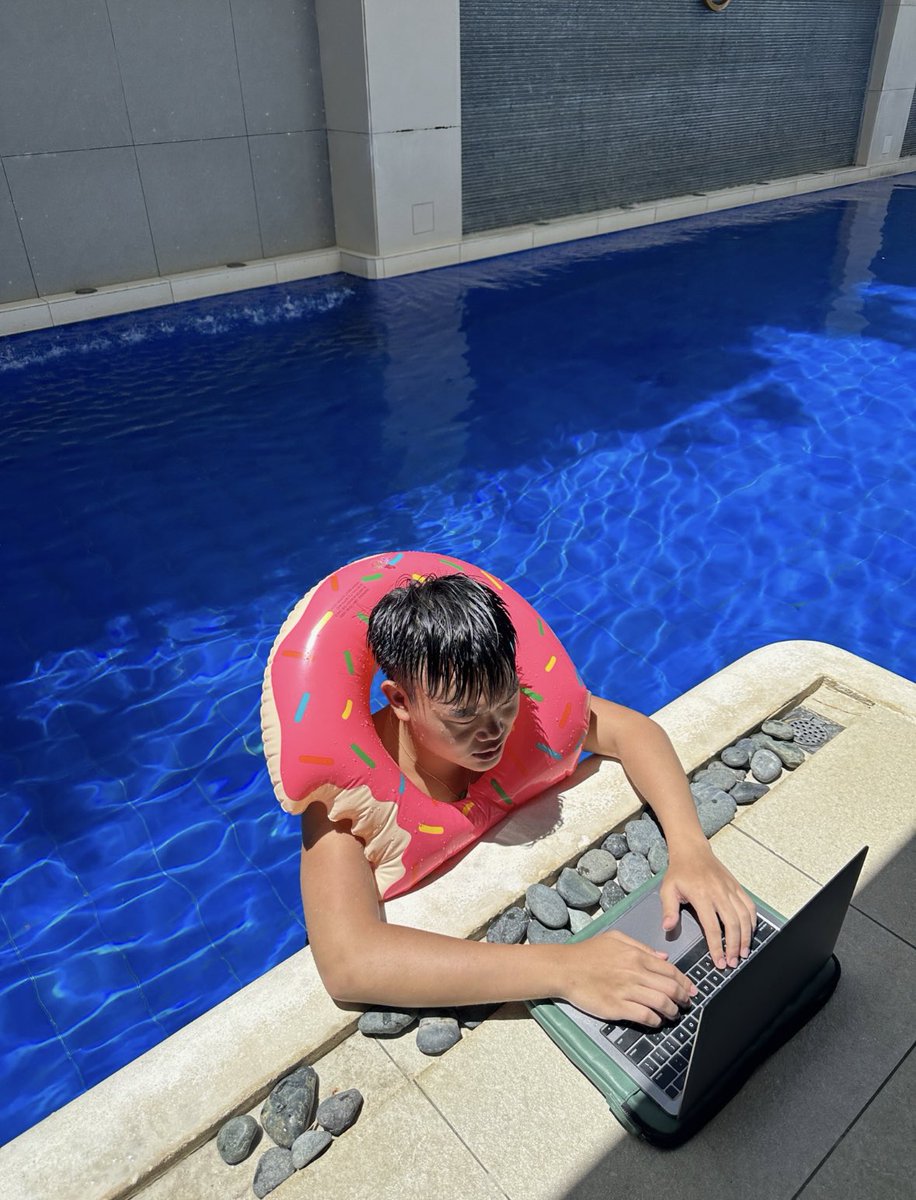 They call me No Breaks Bush!🏖️💪Keeping myself updated with <a href="/lucidbtc/">Lucid</a> no matter what!🧡 #WeAreLucid