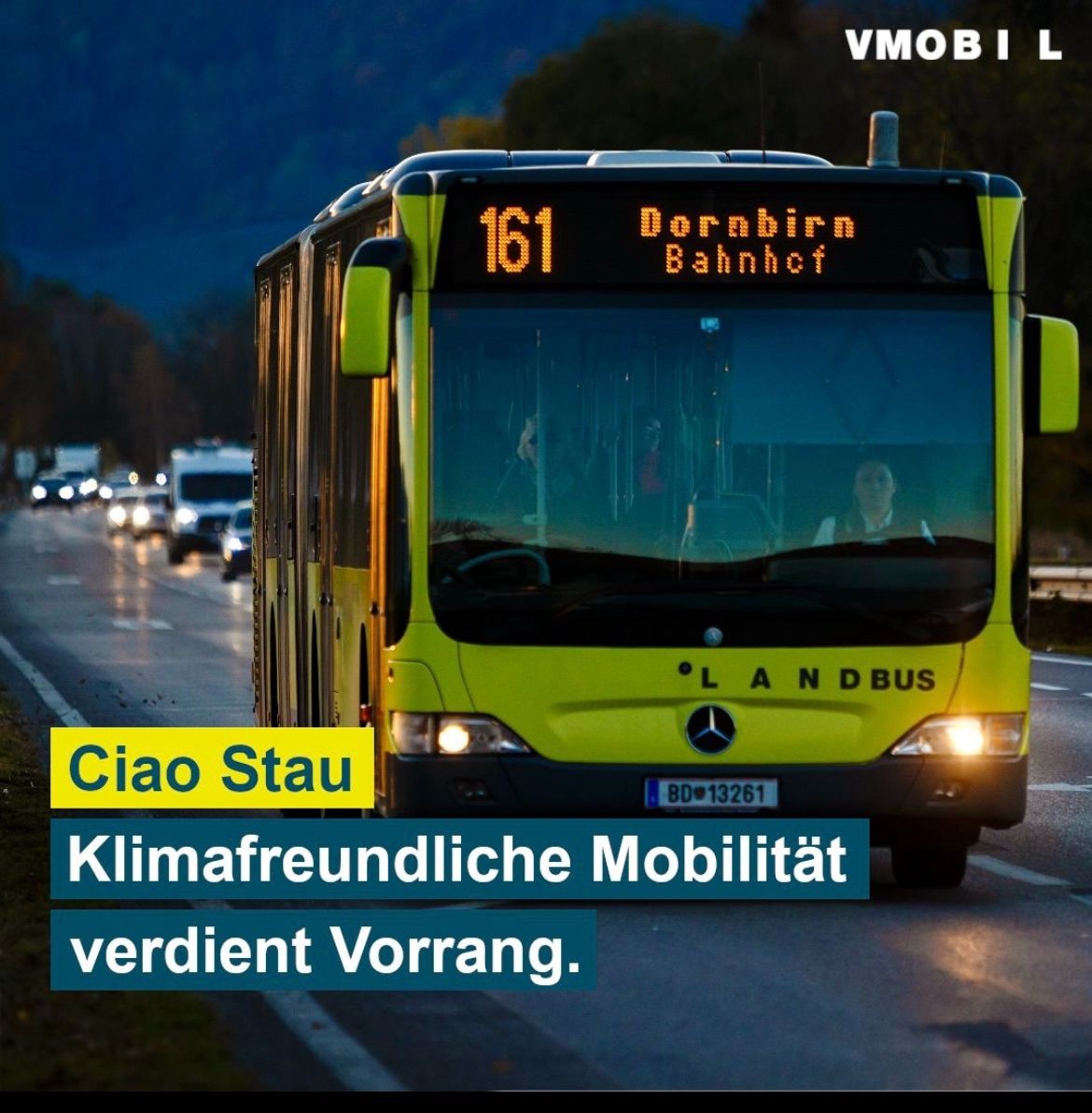 Vorarlbergs Busse sind wahre Kilometerfresser, mit über 19 Millionen Kilometern jährlich auf 180 Linien. Doch Verkehrshindernisse führen zu unvermeidbaren Verspätungen. Mehr im ORF-Artikel: lnkd.in/gRJvR8yx
#Vorarlberg #ÖffentlicherVerkehr #Nachhaltigkeit #Mobilität