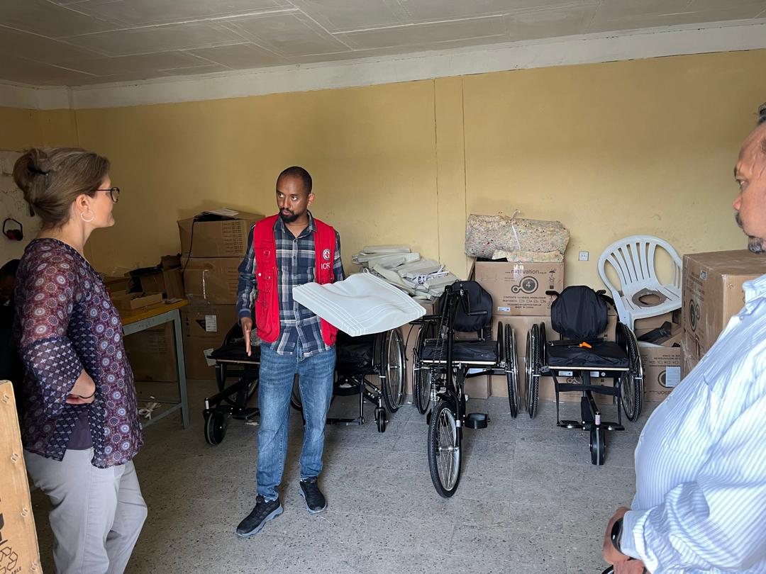 People with disabilities get back on their feet receiving treatment at Mekelle Ortho-Physiotherapy Center. @ICRC continues supporting, as needs remain high. @SarahEpprecht visited the Center.