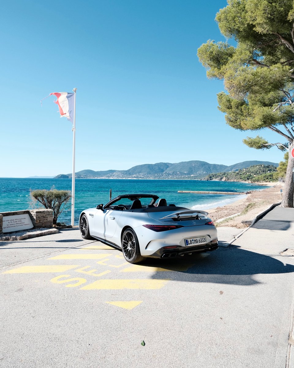 MercedesAMG's tweet photo. The ultimate silver lining to seaside driving. #SL63
#MercedesAMG #AMG #AMGLife #AMGThrill #AMGContentDays
Mercedes-AMG SL 63 4MATIC+ | Energieverbrauch kombiniert: 13,2‒12,8 l/100 km | CO₂-Emissionen kombiniert: 299‒291 g/km | CO₂-Klasse: G https://t.co/smwcc9t8qt